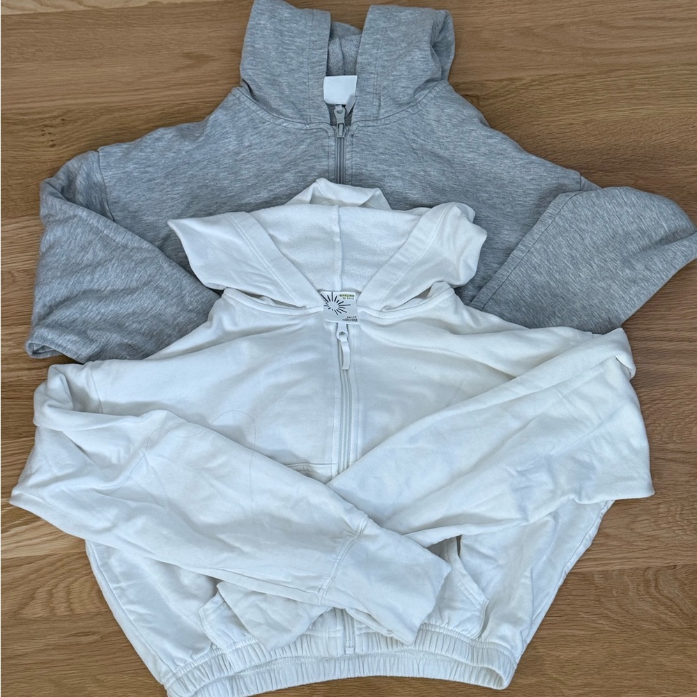 OFFLINE by Aerie White and Gray cropped Hoodies XS